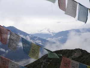 Le sommet de l'Yùlóng Xuěshān au loin