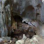 "The paradise cave", on peut y entrer et visiter un assez grand réseau de cavernes.