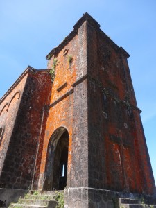 L'église abandonnée de Bokor Hill