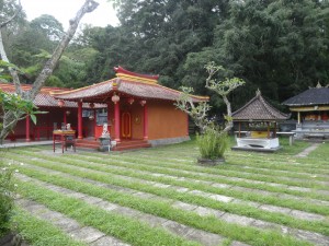 Un des temples déserts du parc.