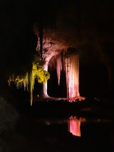 Lake Cave et son pilier suspendu.