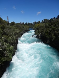 Après Waitomo, on est passé par les chutes Huka, près de Taupo.