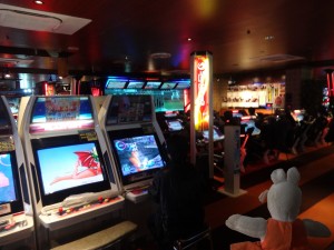 Les salles d'arcade sont encore très populaires au Japon.