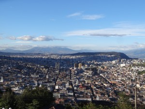 Quito vue depuis la Panecillo, une colline au sud du centre historique.