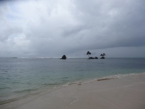Les rives de l'île Zapatilla entre 2 averses.